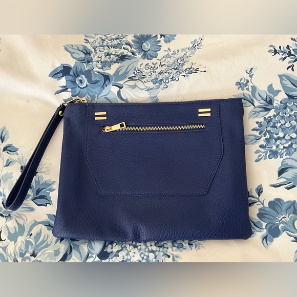 Royal blue wristlet - Picture 1 of 4